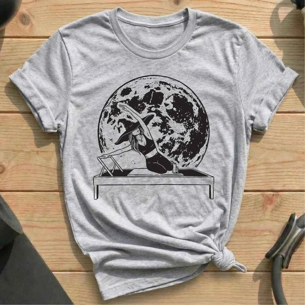 Witch under the moon T-shirt