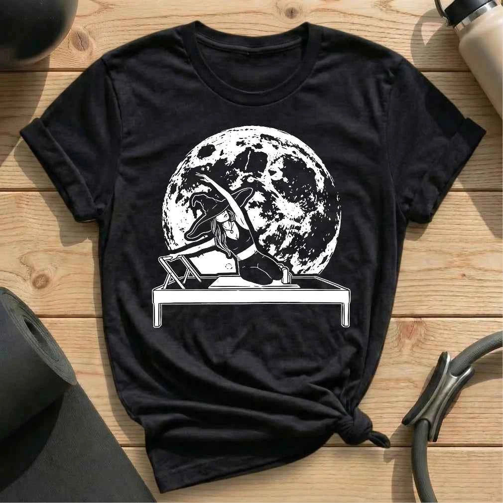 Witch under the moon T-shirt